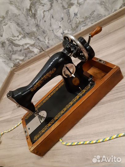 Швейная машина подольск ручная