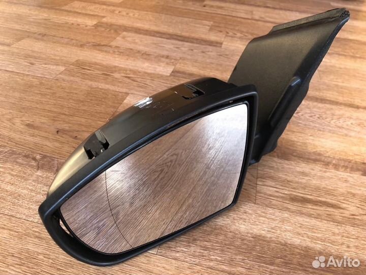 Обшивка двери Форд Куга 2