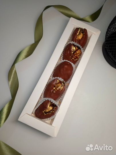 Финики в шоколаде