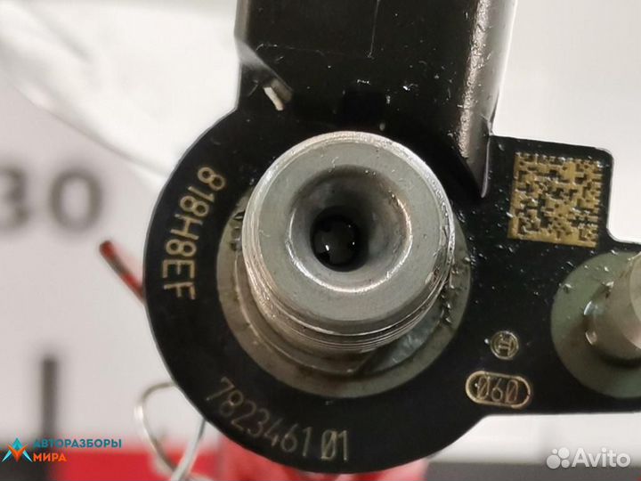 Форсунка BMW 5 F07/F10/F11 2011 13537823461