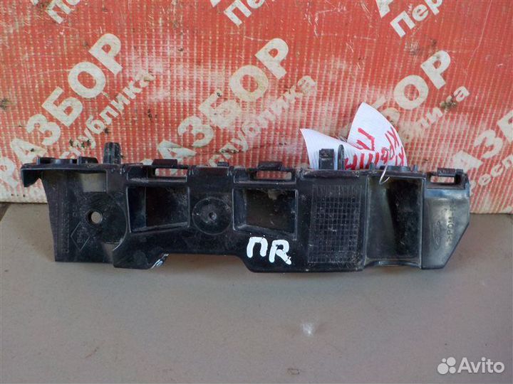 Кронштейн крепления крыла передний правый Renault