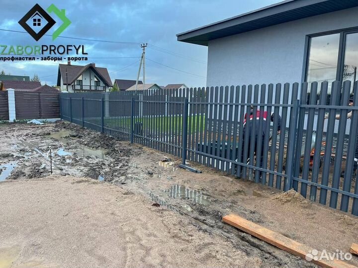 Заборы из металлического штакетника под ключ