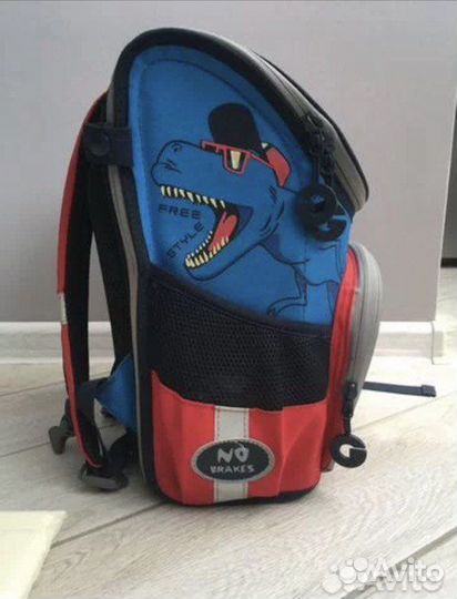 Рюкзак школьный