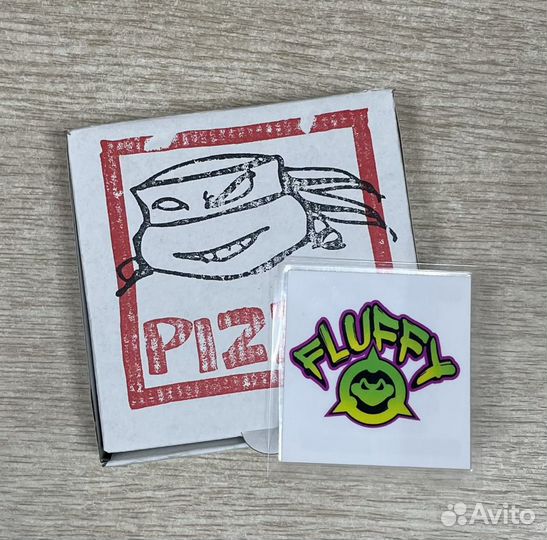 Коллекционые значки TmnT и Avengers