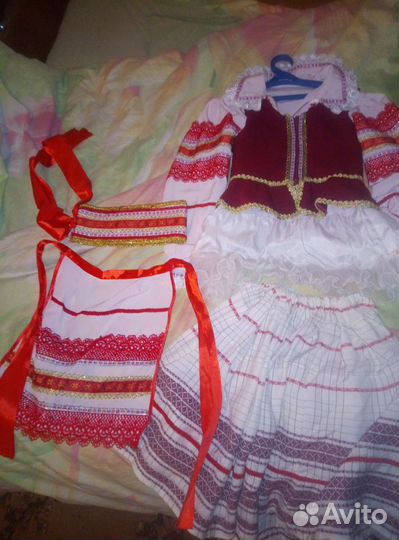 Костюмы для пения и танцев