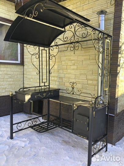 Мангал с крышей