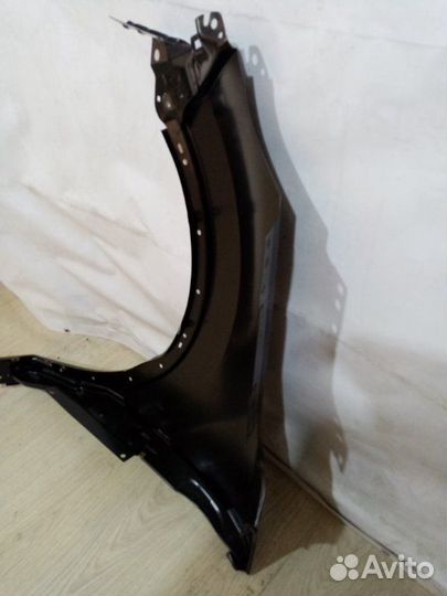 Крыло правое переднее правое Ford Explorer 5 U502