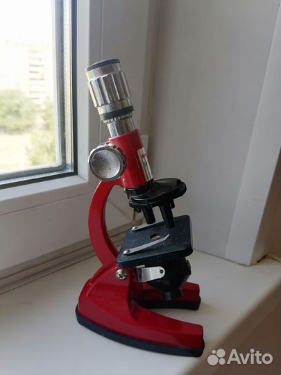 Микроскоп школьный