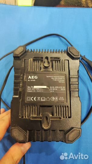 Зарядка и аккумулятор для шуруповерта аеg