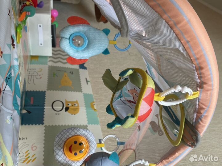 Коврик с дугами детский мобиль