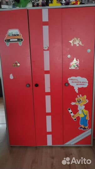 Комплект мебели Б/У (детская)