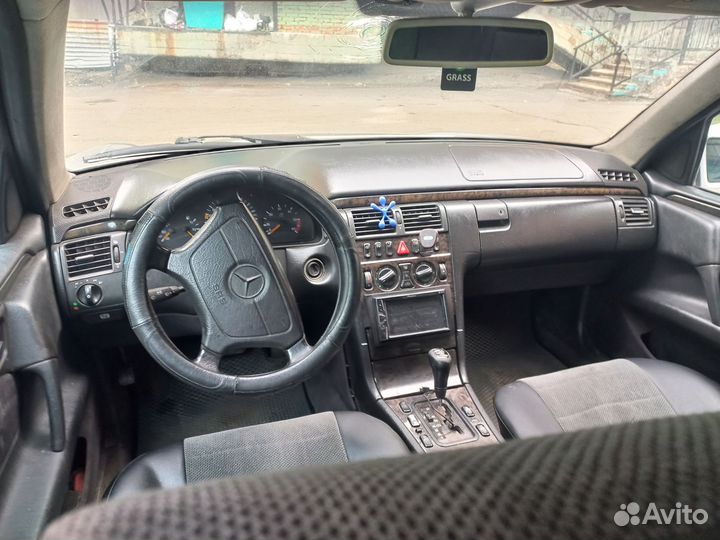 Mercedes-Benz E-класс 3.0 AT, 1999, 313 000 км