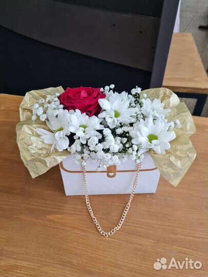 Живые цветы букеты