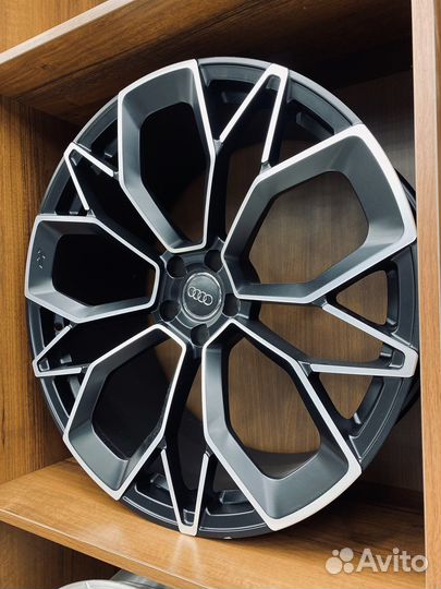 Кованые диски R22 5x112 для Audi Q8 Q7