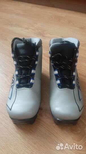 Лыжные ботинки