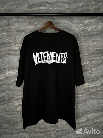 Футболка vetements