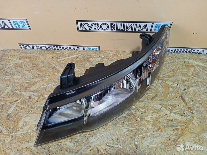 Фара левая Kia Cerato (09-12г) седан черная М/К