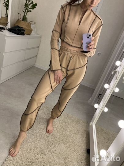 Костюм женский