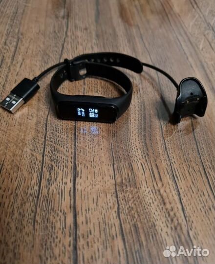 Фитнес браслет samsung