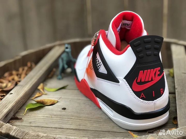 Air Jordan 4 Retro OG Fire Red 2020