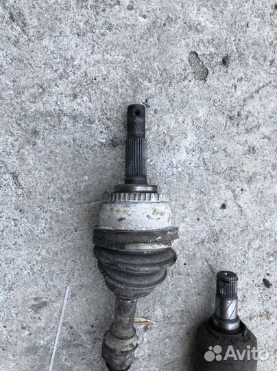 Привод левый правый Ниссан пресаж u30 дизель