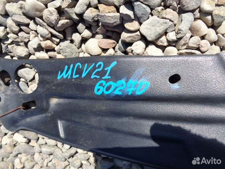 Накладка замка капота Toyota Windom MCV21 2MZ-FE