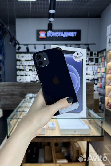 iPhone 12, 64 ГБ