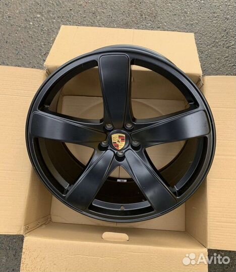 Колесные диск r21 на porsche
