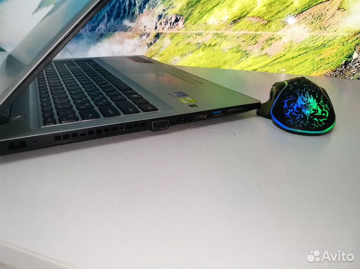 Мощный для игр 2 видеокарты, 8gb, SSD Lenovo