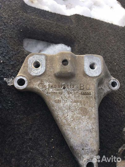 Подушка двигателя skoda octavia a7 1,2 tsi