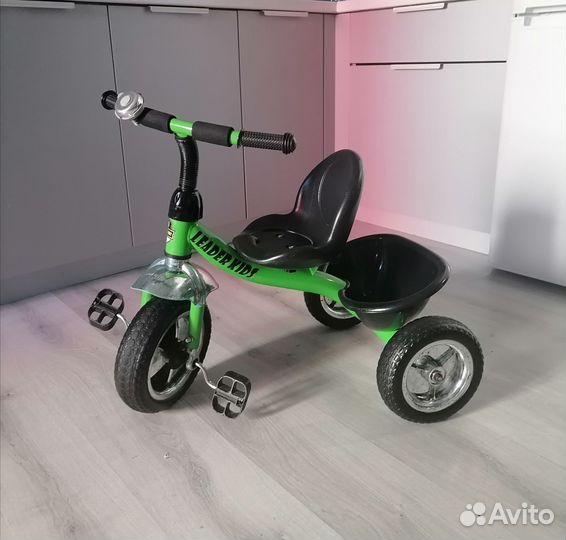 Трехколесный велосипед