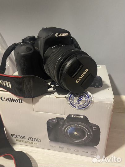 Зеркальный фотоаппарат canon