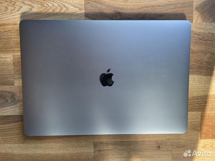 MacBook Pro intel i9 64g