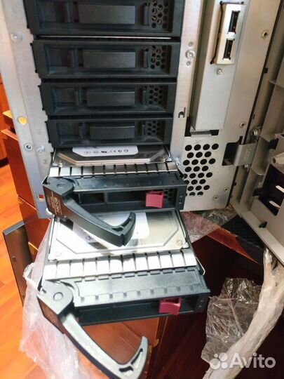 Сервер HP Proliant ML 150