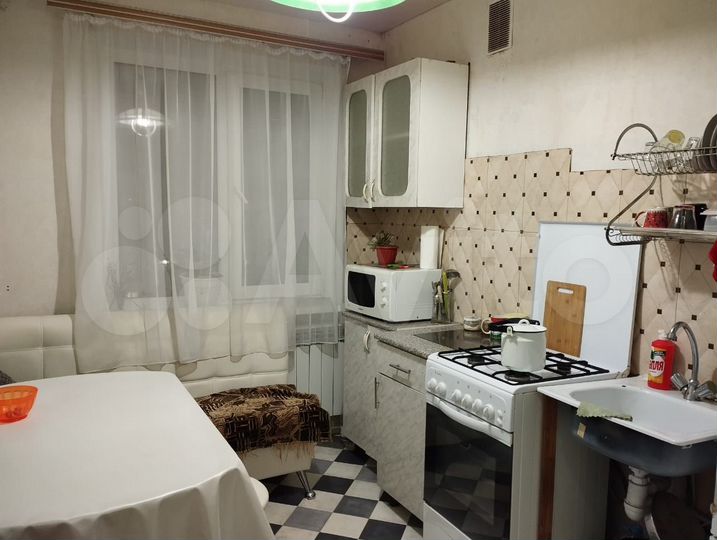 2-к. квартира, 48 м², 9/9 эт.