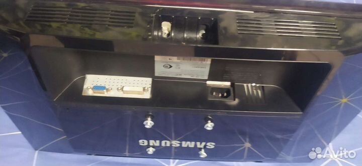 Монитор Samsung syncmaster P2250