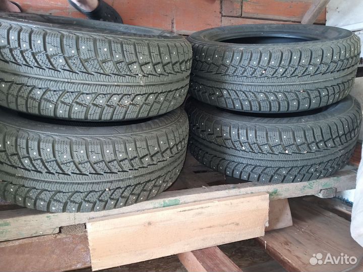 Зимняя резина 215 60 р 16