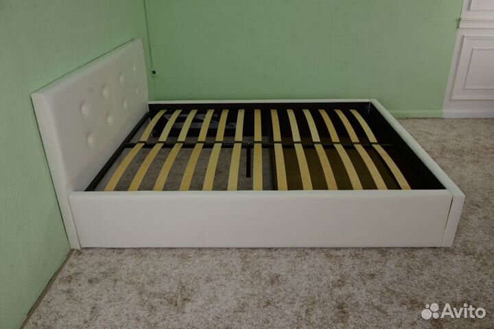 Кровать с матрасом с быстрой доставкой