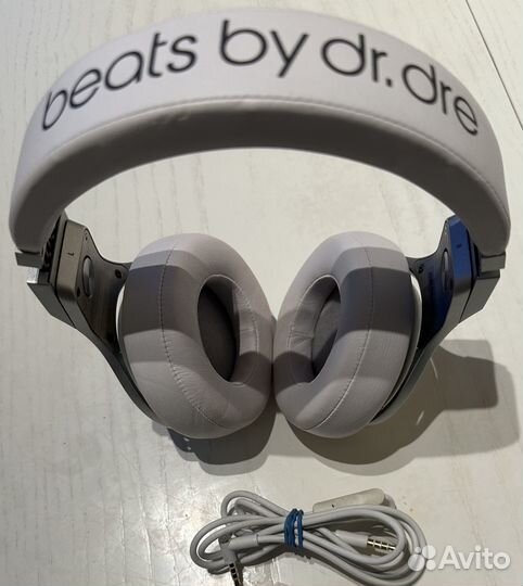 Проводные наушники