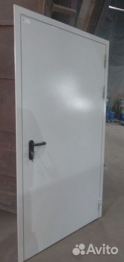 Дверь металлическая противопожарная