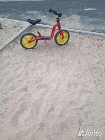 Велосипед без педалей (беговел). Беговелы puky