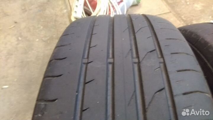 Continental ContiPremiumContact 2 215/55 R18