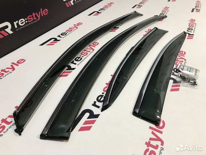 Ветровики Nissan March 12 B137