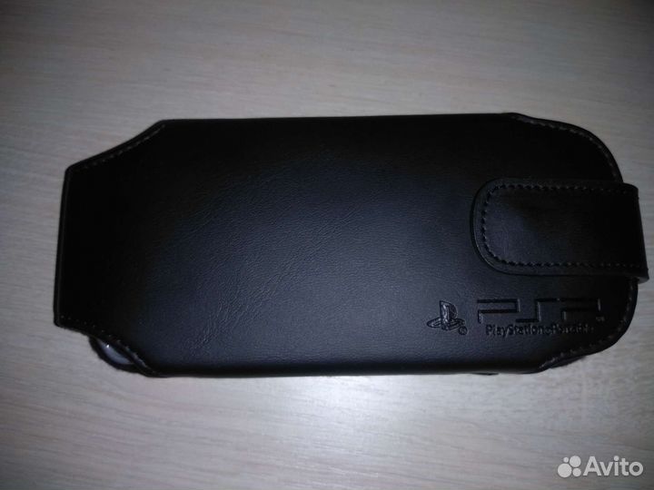 Портативная игровая приставка psp