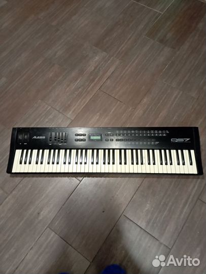 Синтезатор alesis qs7