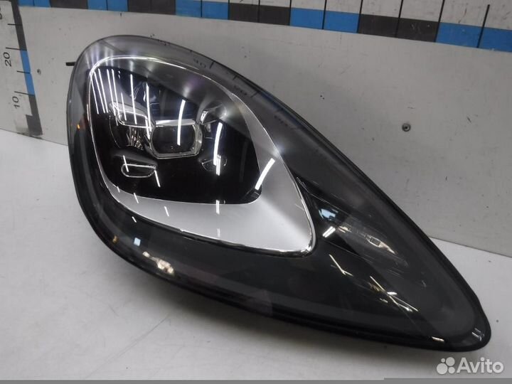 Фара правая Porsche Cayenne