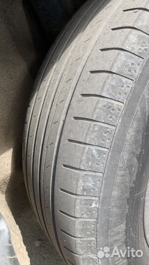 Yokohama BluEarth AE50 215/65 R17 99V