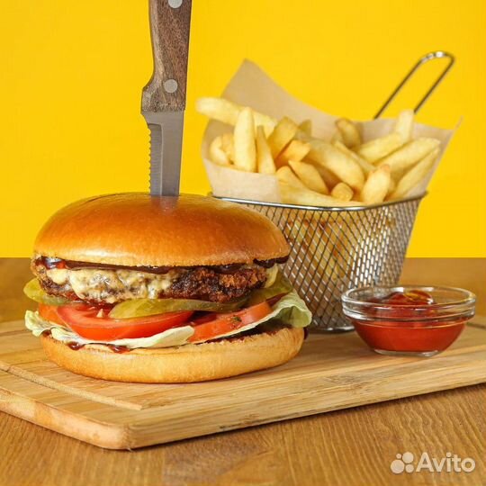 Бармен официант