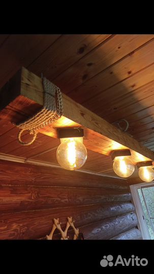 Светильник потолочный деревяный