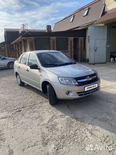LADA Granta 1.6 МТ, 2013, 200 457 км